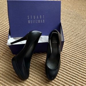 Stuart Weitzman. Black platform heels SZ 7.5 fabulous!